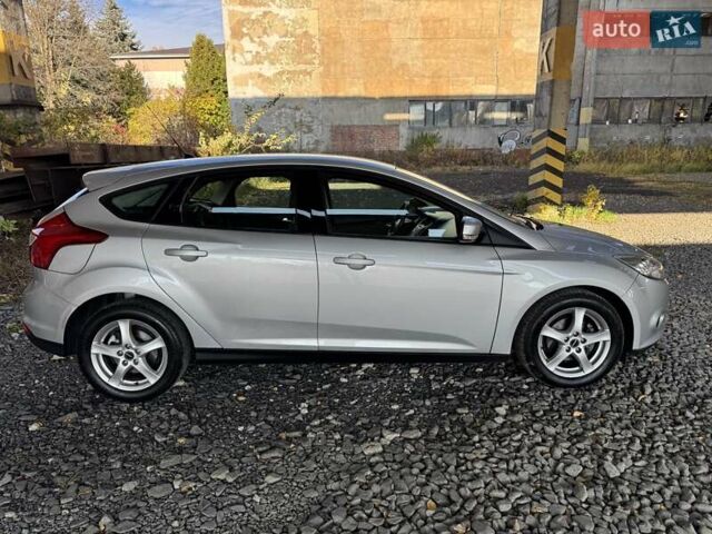 Сірий Форд Фокус, об'ємом двигуна 1.6 л та пробігом 130 тис. км за 9350 $, фото 6 на Automoto.ua