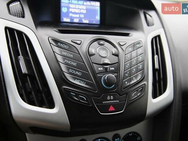Сірий Форд Фокус, об'ємом двигуна 2 л та пробігом 163 тис. км за 7600 $, фото 16 на Automoto.ua