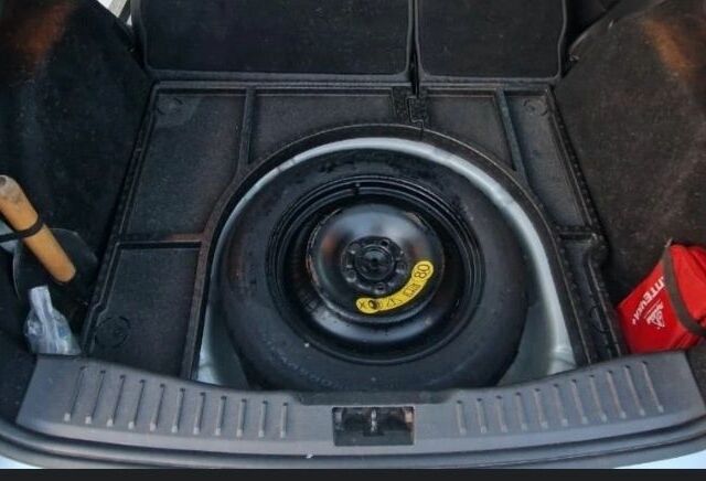 Сірий Форд Фокус, об'ємом двигуна 1 л та пробігом 175 тис. км за 6100 $, фото 13 на Automoto.ua