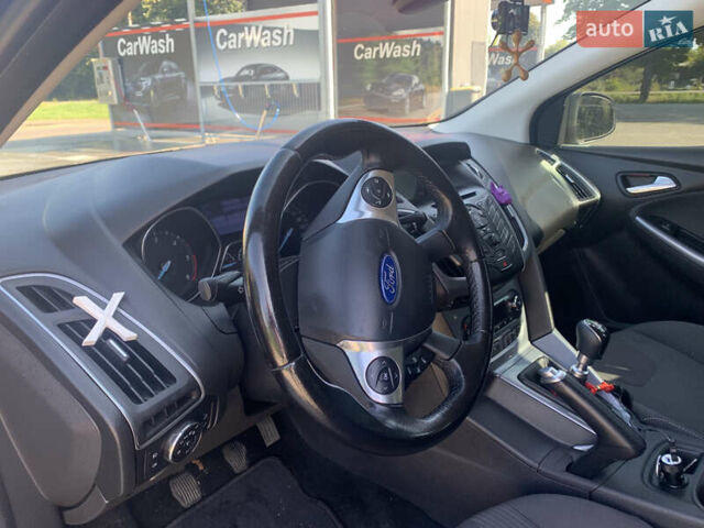 Серый Форд Фокус, объемом двигателя 1.56 л и пробегом 222 тыс. км за 8750 $, фото 15 на Automoto.ua