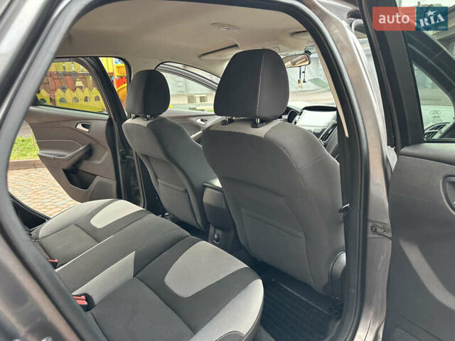 Серый Форд Фокус, объемом двигателя 2 л и пробегом 178 тыс. км за 6450 $, фото 34 на Automoto.ua