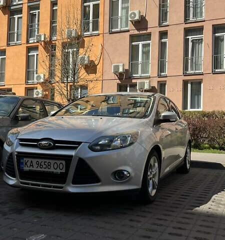 Форд Фокус 2013 у Києві на Automoto.ua Сірий Форд Фокус, об'ємом двигуна 1 л та пробігом 169 тис. км за 6700 $, фото 4 на Automoto.ua