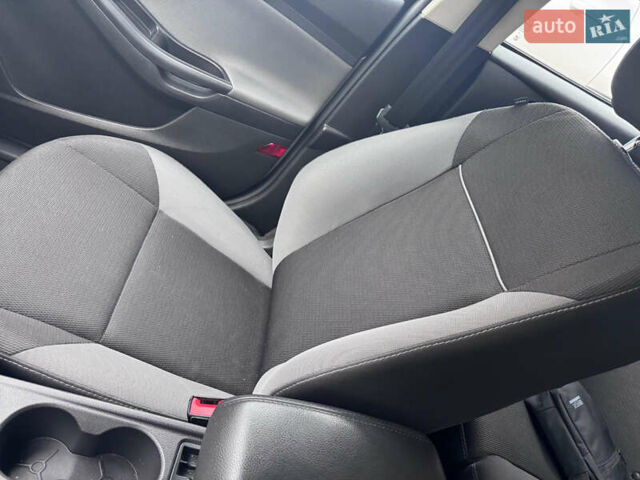 Серый Форд Фокус, объемом двигателя 2 л и пробегом 155 тыс. км за 7000 $, фото 5 на Automoto.ua