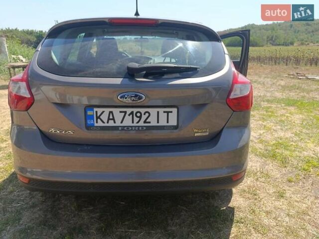 Серый Форд Фокус, объемом двигателя 1 л и пробегом 220 тыс. км за 6700 $, фото 6 на Automoto.ua