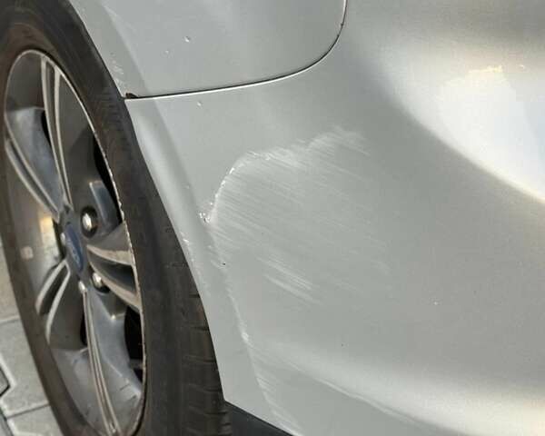 Форд Фокус 2013 в Львове на Automoto.ua Серый Форд Фокус, объемом двигателя 2 л и пробегом 128 тыс. км за 7400 $, фото 8 на Automoto.ua