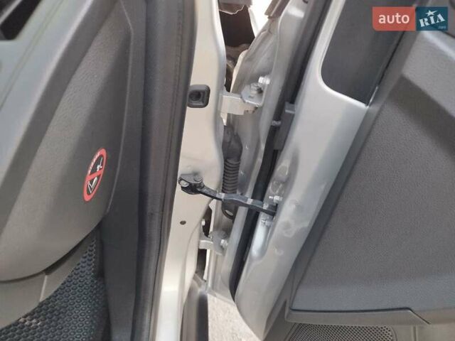 Серый Форд Фокус, объемом двигателя 1 л и пробегом 83 тыс. км за 6900 $, фото 34 на Automoto.ua