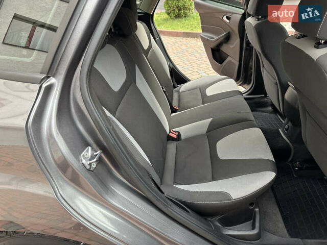 Серый Форд Фокус, объемом двигателя 2 л и пробегом 178 тыс. км за 6450 $, фото 35 на Automoto.ua