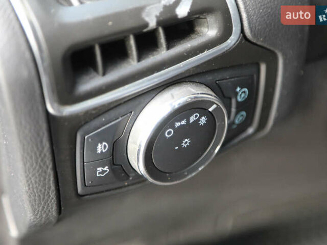 Серый Форд Фокус, объемом двигателя 2 л и пробегом 122 тыс. км за 5999 $, фото 19 на Automoto.ua