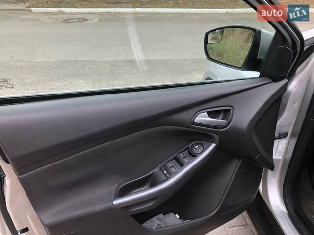 Сірий Форд Фокус, об'ємом двигуна 2 л та пробігом 205 тис. км за 5999 $, фото 8 на Automoto.ua