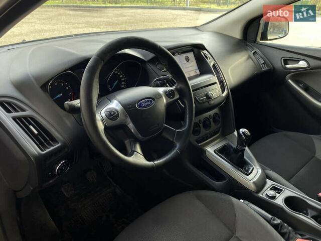 Серый Форд Фокус, объемом двигателя 1 л и пробегом 228 тыс. км за 6799 $, фото 8 на Automoto.ua