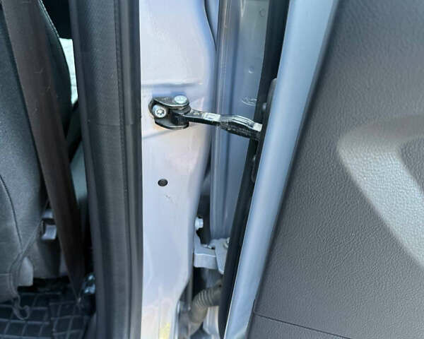 Серый Форд Фокус, объемом двигателя 1.6 л и пробегом 88 тыс. км за 8700 $, фото 11 на Automoto.ua