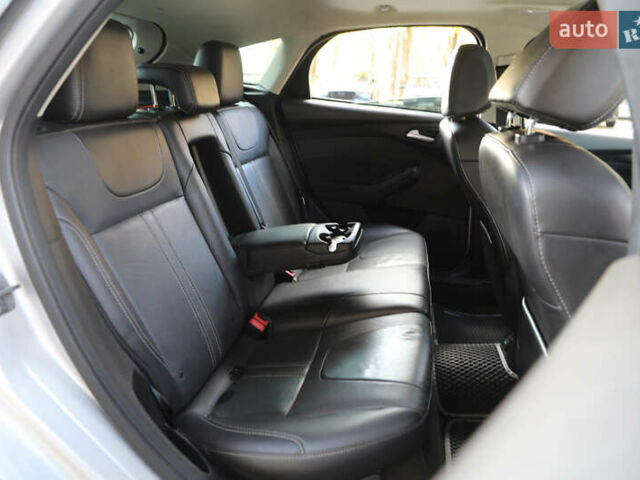 Серый Форд Фокус, объемом двигателя 2 л и пробегом 122 тыс. км за 5999 $, фото 8 на Automoto.ua