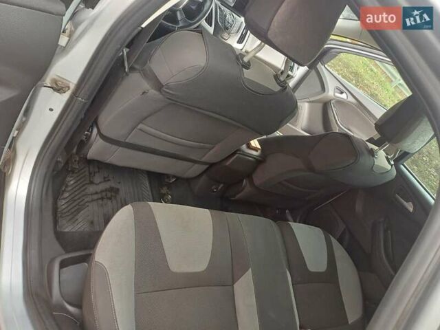 Сірий Форд Фокус, об'ємом двигуна 1 л та пробігом 136 тис. км за 7000 $, фото 18 на Automoto.ua