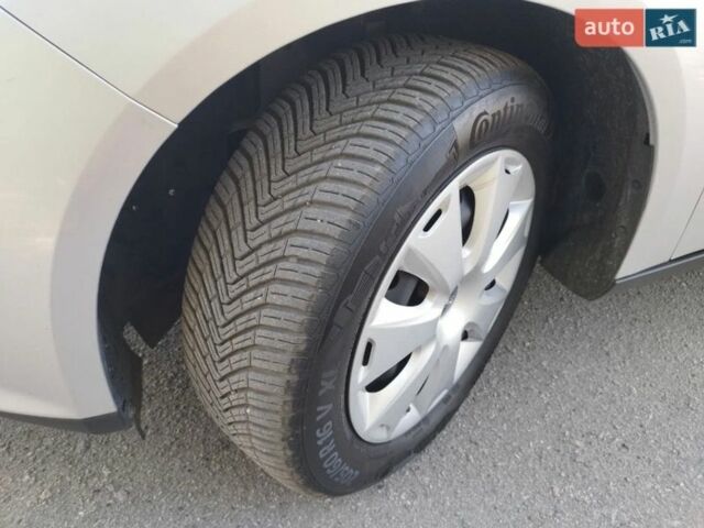 Сірий Форд Фокус, об'ємом двигуна 1 л та пробігом 87 тис. км за 7499 $, фото 20 на Automoto.ua