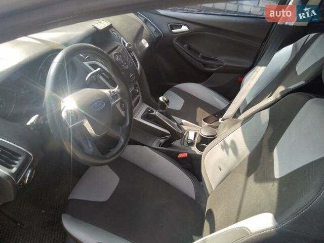 Серый Форд Фокус, объемом двигателя 1 л и пробегом 126 тыс. км за 6800 $, фото 4 на Automoto.ua