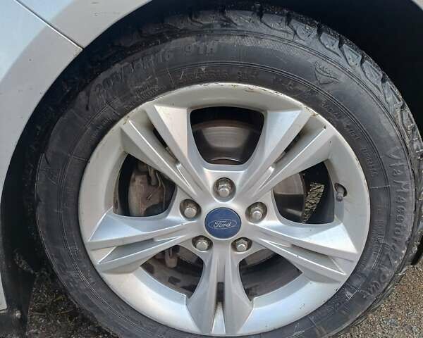 Сірий Форд Фокус, об'ємом двигуна 1 л та пробігом 136 тис. км за 7000 $, фото 24 на Automoto.ua