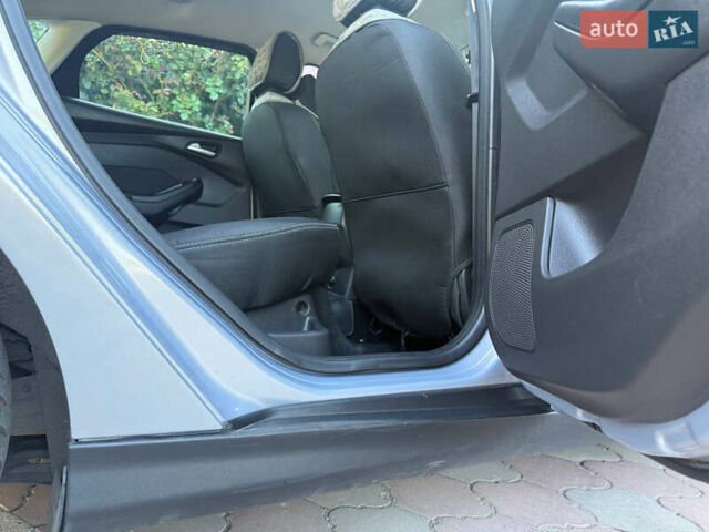 Серый Форд Фокус, объемом двигателя 1.6 л и пробегом 88 тыс. км за 8700 $, фото 12 на Automoto.ua