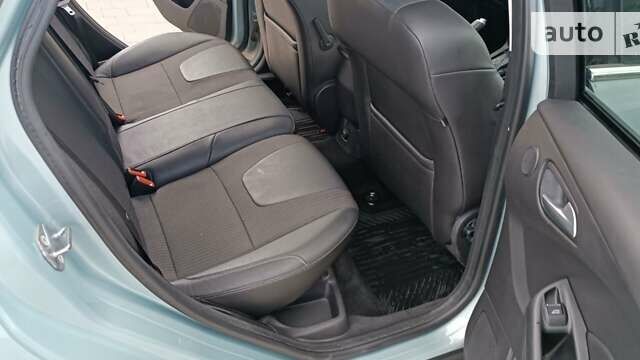 Серый Форд Фокус, объемом двигателя 0 л и пробегом 65 тыс. км за 7600 $, фото 5 на Automoto.ua