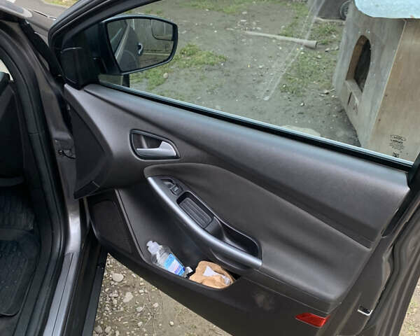 Серый Форд Фокус, объемом двигателя 2 л и пробегом 215 тыс. км за 8500 $, фото 13 на Automoto.ua