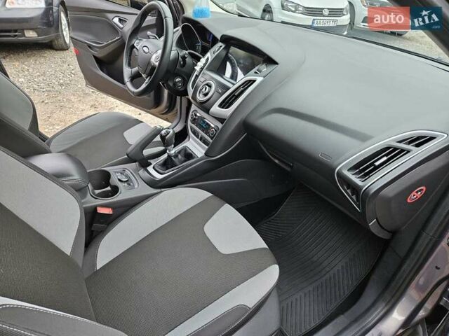 Серый Форд Фокус, объемом двигателя 1 л и пробегом 80 тыс. км за 7900 $, фото 10 на Automoto.ua