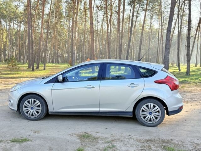 Сірий Форд Фокус, об'ємом двигуна 1 л та пробігом 118 тис. км за 6021 $, фото 2 на Automoto.ua