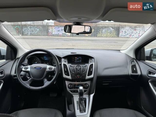 Серый Форд Фокус, объемом двигателя 1.6 л и пробегом 130 тыс. км за 8900 $, фото 26 на Automoto.ua