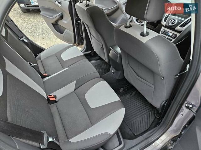 Серый Форд Фокус, объемом двигателя 1 л и пробегом 80 тыс. км за 7900 $, фото 11 на Automoto.ua