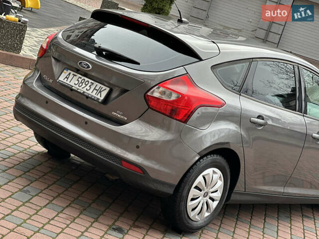 Серый Форд Фокус, объемом двигателя 2 л и пробегом 178 тыс. км за 6450 $, фото 152 на Automoto.ua
