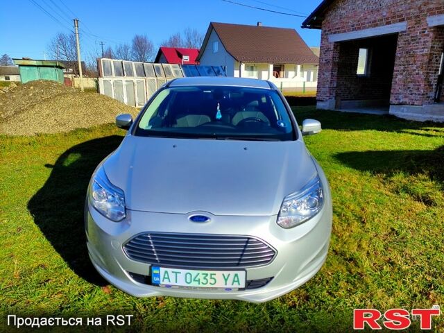Сірий Форд Фокус, об'ємом двигуна 0 л та пробігом 93 тис. км за 7200 $, фото 1 на Automoto.ua