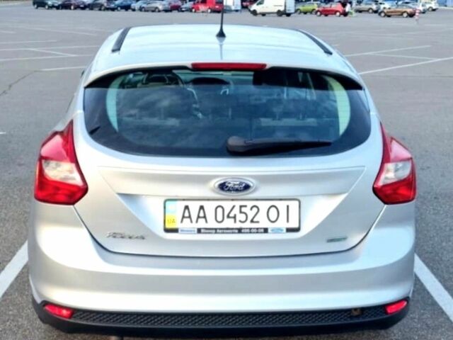 Сірий Форд Фокус, об'ємом двигуна 1 л та пробігом 175 тис. км за 6100 $, фото 14 на Automoto.ua