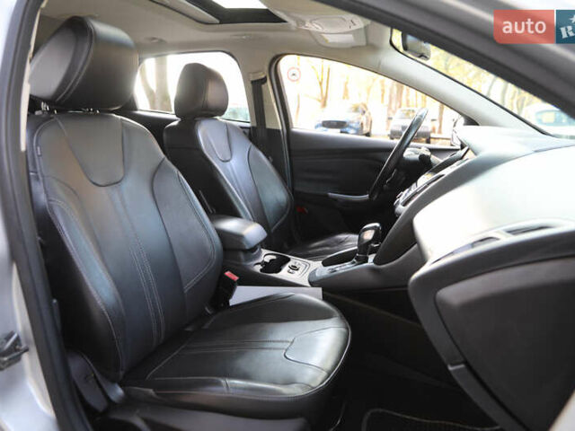 Серый Форд Фокус, объемом двигателя 2 л и пробегом 122 тыс. км за 5999 $, фото 9 на Automoto.ua