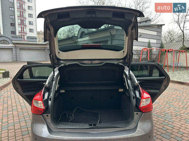 Серый Форд Фокус, объемом двигателя 2 л и пробегом 178 тыс. км за 6450 $, фото 27 на Automoto.ua