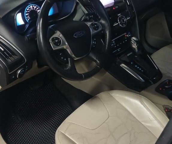 Сірий Форд Фокус, об'ємом двигуна 0 л та пробігом 145 тис. км за 6200 $, фото 5 на Automoto.ua