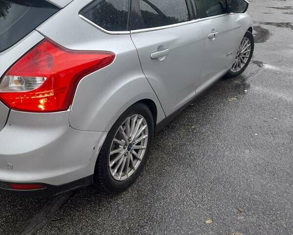 Форд Фокус 2013 в Запорожье на Automoto.ua Серый Форд Фокус, объемом двигателя 0 л и пробегом 170 тыс. км за 7000 $, фото 5 на Automoto.ua