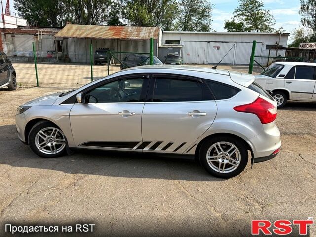 Сірий Форд Фокус, об'ємом двигуна 1 л та пробігом 234 тис. км за 6800 $, фото 4 на Automoto.ua