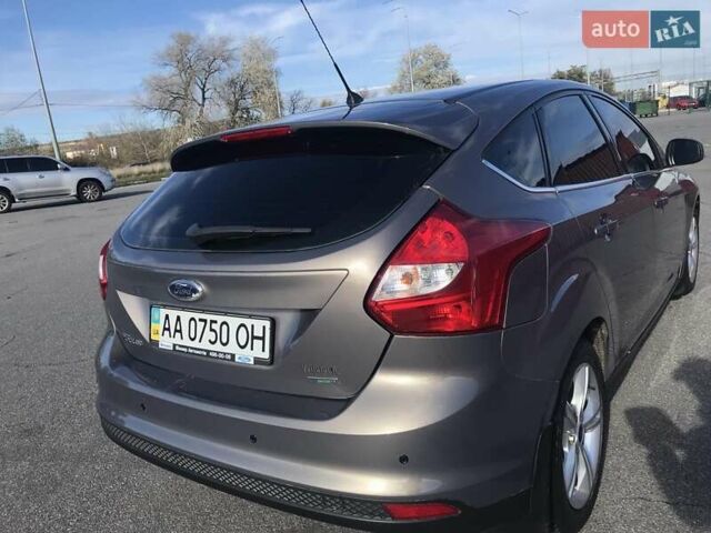 Форд Фокус 2013 в Киеве на Automoto.ua Серый Форд Фокус, объемом двигателя 1 л и пробегом 70 тыс. км за 6900 $, фото 2 на Automoto.ua