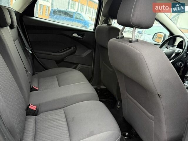 Сірий Форд Фокус, об'ємом двигуна 1.6 л та пробігом 243 тис. км за 6500 $, фото 9 на Automoto.ua
