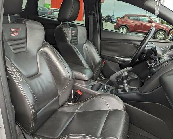 Серый Форд Фокус, объемом двигателя 2 л и пробегом 148 тыс. км за 10500 $, фото 19 на Automoto.ua