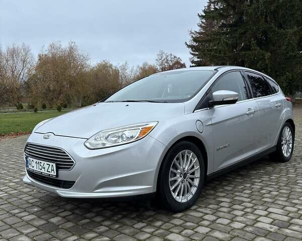 Серый Форд Фокус, объемом двигателя 0 л и пробегом 131 тыс. км за 7500 $, фото 12 на Automoto.ua