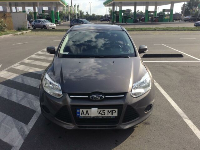 Сірий Форд Фокус, об'ємом двигуна 1 л та пробігом 71 тис. км за 9200 $, фото 1 на Automoto.ua