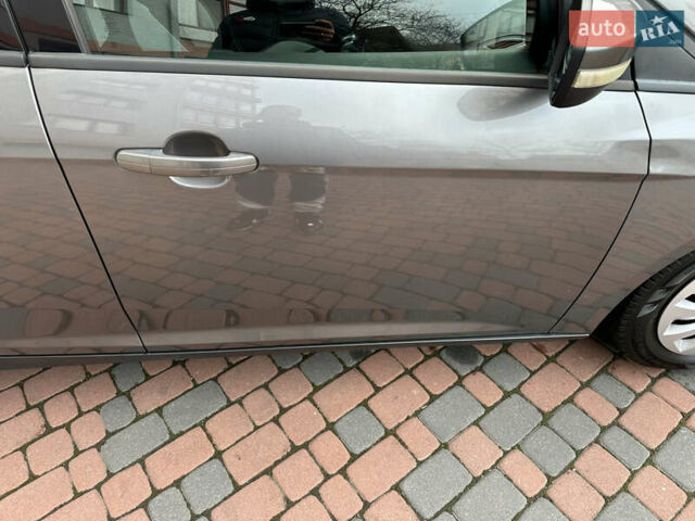 Серый Форд Фокус, объемом двигателя 2 л и пробегом 178 тыс. км за 6450 $, фото 98 на Automoto.ua