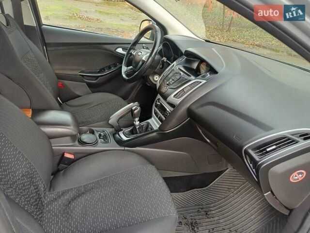 Сірий Форд Фокус, об'ємом двигуна 1 л та пробігом 136 тис. км за 7000 $, фото 12 на Automoto.ua