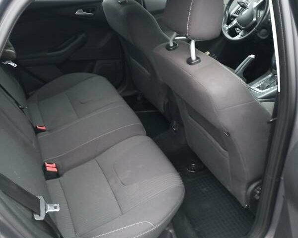 Серый Форд Фокус, объемом двигателя 2 л и пробегом 298 тыс. км за 7900 $, фото 2 на Automoto.ua