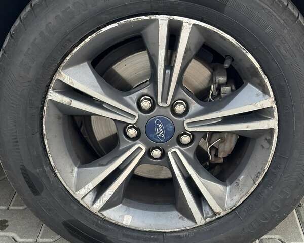 Форд Фокус 2013 у Львові на Automoto.ua Сірий Форд Фокус, об'ємом двигуна 2 л та пробігом 128 тис. км за 8000 $, фото 12 на Automoto.ua