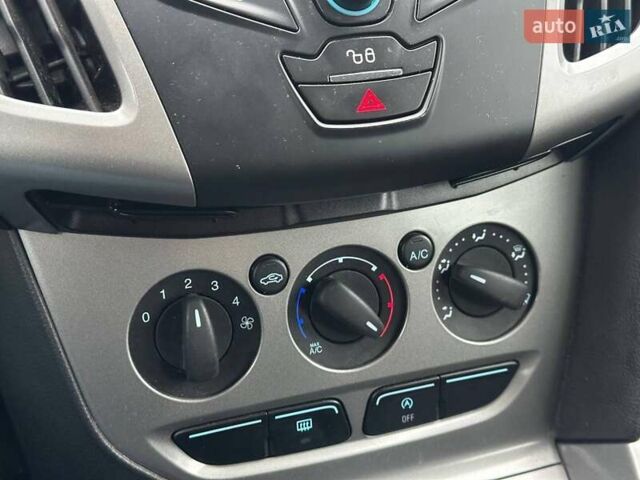 Серый Форд Фокус, объемом двигателя 1 л и пробегом 157 тыс. км за 7990 $, фото 16 на Automoto.ua