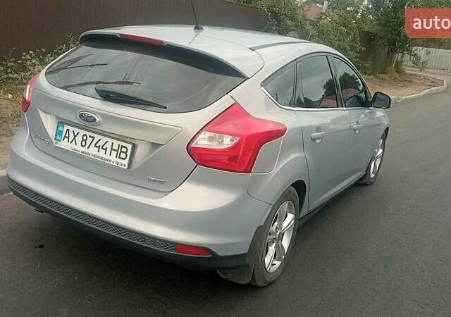 Серый Форд Фокус, объемом двигателя 1 л и пробегом 83 тыс. км за 7500 $, фото 2 на Automoto.ua