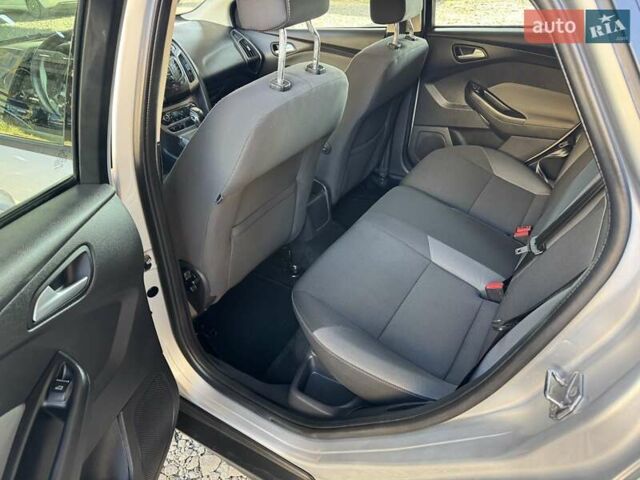 Сірий Форд Фокус, об'ємом двигуна 1.6 л та пробігом 130 тис. км за 9350 $, фото 21 на Automoto.ua