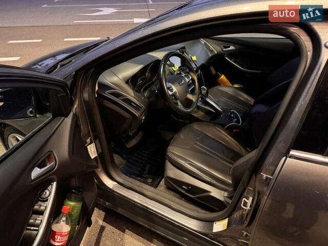 Сірий Форд Фокус, об'ємом двигуна 2 л та пробігом 240 тис. км за 8100 $, фото 6 на Automoto.ua