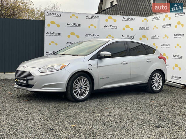 Серый Форд Фокус, объемом двигателя 0 л и пробегом 106 тыс. км за 6700 $, фото 77 на Automoto.ua