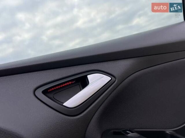 Форд Фокус 2014 в Стрые на Automoto.ua Серый Форд Фокус, объемом двигателя 1.6 л и пробегом 197 тыс. км за 9350 $, фото 110 на Automoto.ua